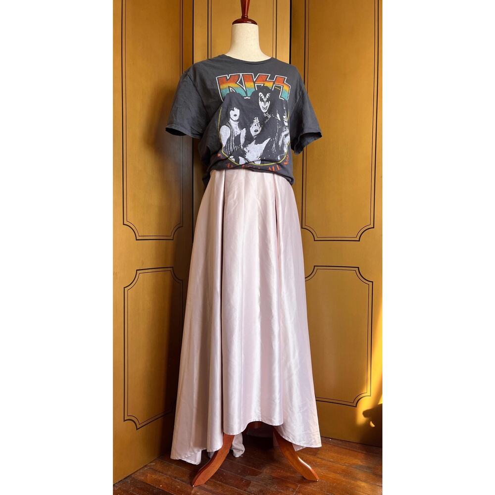 Maxi skirt with train in pink, size L